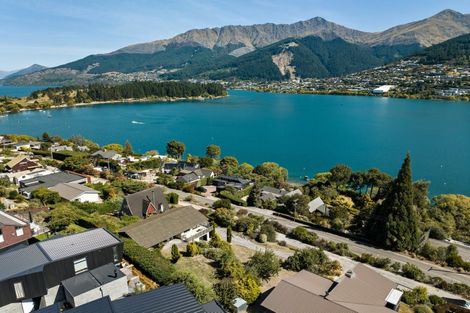 Photo of property in 582 Peninsula Road, Kelvin Heights, Queenstown, 9300