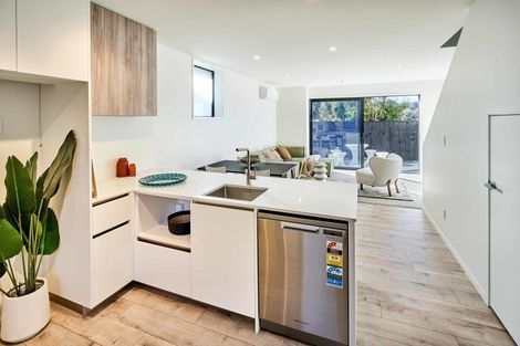 Photo of property in 4 Ara Toutouwai, Karori, Wellington, 6012