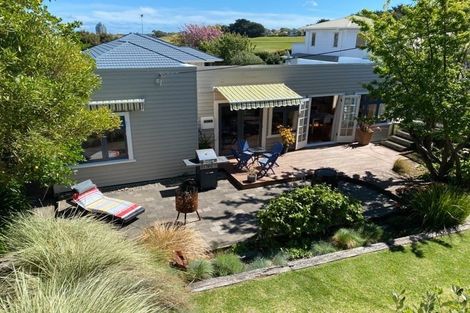 Photo of property in 30 Martin Road, Paraparaumu Beach, Paraparaumu, 5032