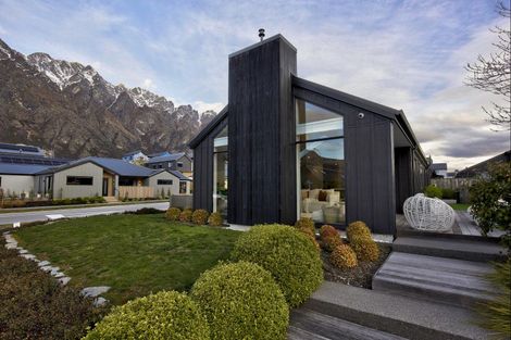 Photo of property in 41 Jack Hanley Drive, Jacks Point, Queenstown, 9371