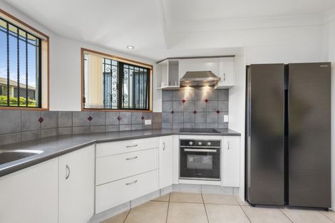 Photo of property in 15 Aurora Avenue, Welcome Bay, Tauranga, 3112