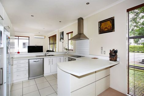 Photo of property in 15 The Track, Takanini, 2112