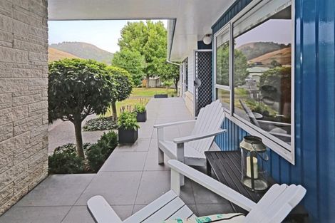 Photo of property in 3 D'arcy Place, Taradale, Napier, 4112
