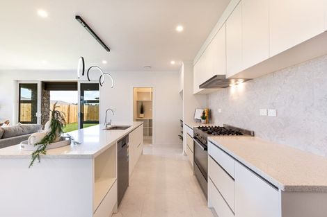 Photo of property in 39 Ruru Street, Cambridge, 3434