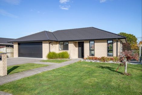 Photo of property in 19 Costello Drive, Ngatea, 3503