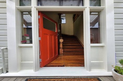 Photo of property in 160a Tasman Street, Mount Cook, Wellington, 6021