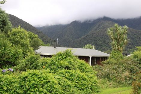 Photo of property in 1425 Lake Brunner Road, Inchbonnie, 7875