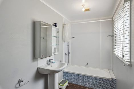 Photo of property in 116 Seaview Road, Paraparaumu Beach, Paraparaumu, 5032