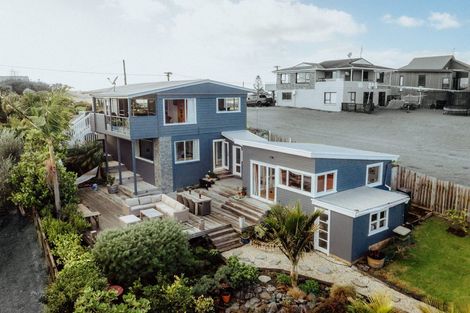 Photo of property in 22 Melandra Road, Stanmore Bay, Whangaparaoa, 0932