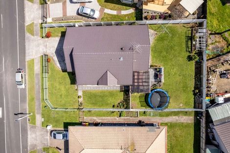 Photo of property in 52 Riverton Drive, Randwick Park, Auckland, 2105