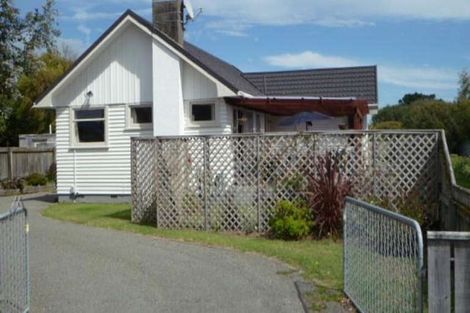 Photo of property in 6 Mazengarb Road, Paraparaumu Beach, Paraparaumu, 5032
