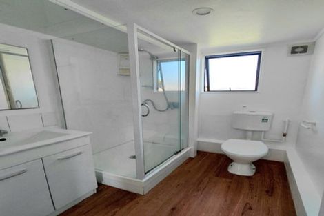Photo of property in 1/30 Chislehurst Street, Henderson, Auckland, 0612