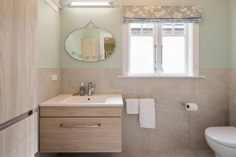 Photo of property in 74 Princes Street, Cambridge, 3434