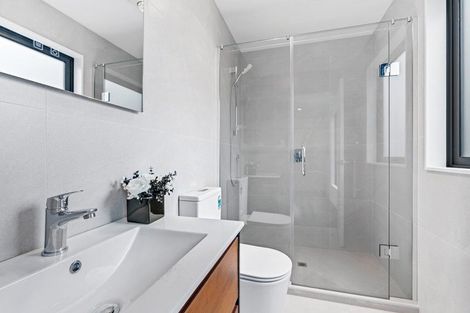 Photo of property in 56 Oreil Avenue, West Harbour, Auckland, 0618