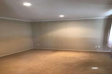 Photo of property in 30 Killybegs Drive, Pinehill, Auckland, 0632
