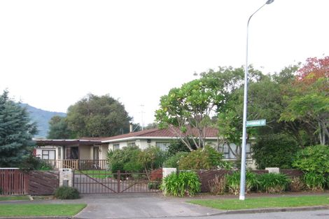 Photo of property in 42 Nimmo Avenue, Waikanae, 5036