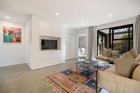 Photo of property in 20 Adamson Drive, Arrowtown, 9302