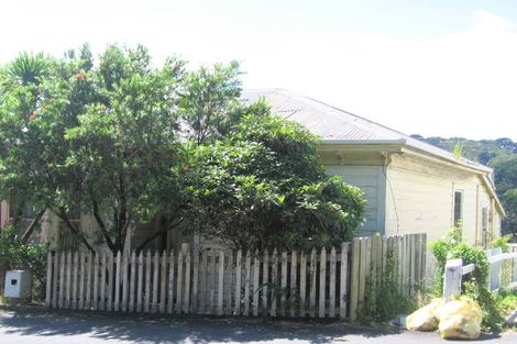 Photo of property in 133 Tasman Street, Mount Cook, Wellington, 6021