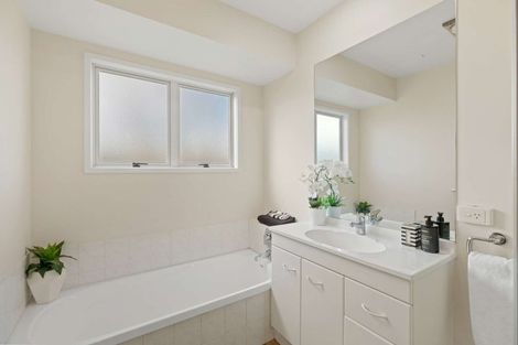 Photo of property in 11/15 O'sullivan Place, Waiuku, 2123