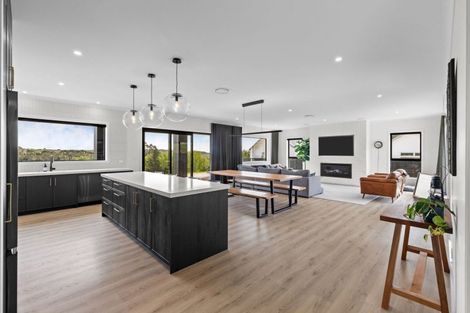 Photo of property in 29 Tuscany Way, Fitzherbert, 4410