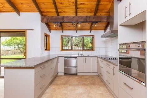 Photo of property in 5 Totara Grove, Hillcrest, Auckland, 0627