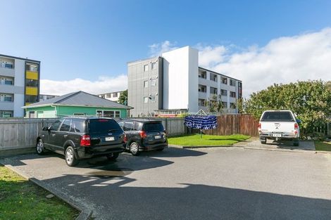 Photo of property in 615u2 Evans Bay Parade, Kilbirnie, Wellington, 6022