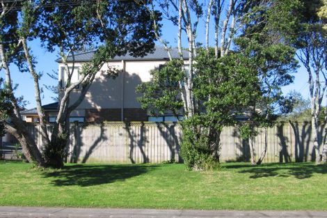 Photo of property in 45 Redoubt Road, Goodwood Heights, Auckland, 2105