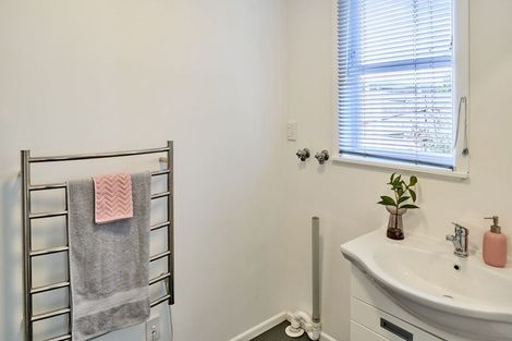 Photo of property in 22 Angell Street, Johnsonville, Wellington, 6037