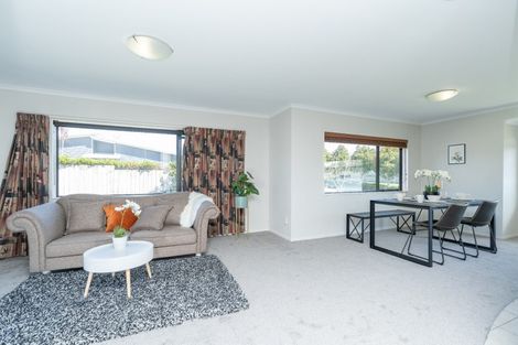 Photo of property in 10 Tarrango Way, Rototuna, Hamilton, 3210