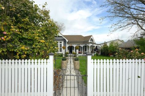 Photo of property in 256 Edgeware Road, Edgeware, Christchurch, 8013
