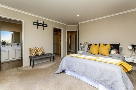 Photo of property in 9a Turehu Street, Merrilands, New Plymouth, 4312