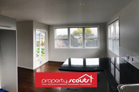 Photo of property in 76 Gloria Avenue, Te Atatu Peninsula, Auckland, 0610