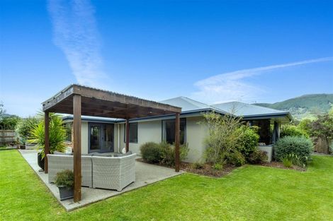 Photo of property in 8 Ngawhatu Road, Stoke, Nelson, 7011