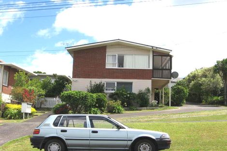 Photo of property in 2/6 Rangitoto Terrace, Milford, Auckland, 0620