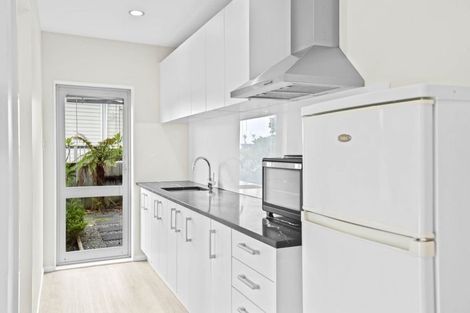 Photo of property in 44 Borneo Drive, Fairview Heights, Auckland, 0632