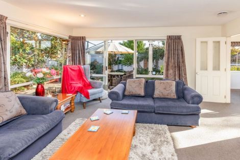 Photo of property in 4 Daniels Road, Redwood, Christchurch, 8051