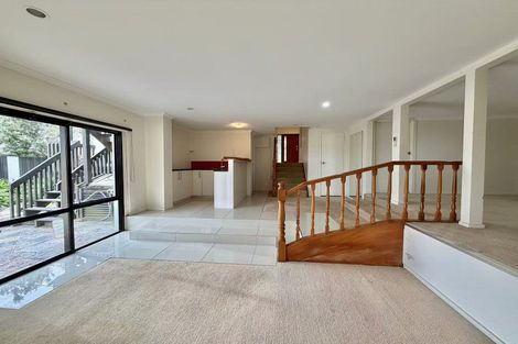 Photo of property in 121 Redoubt Road, Goodwood Heights, Auckland, 2105