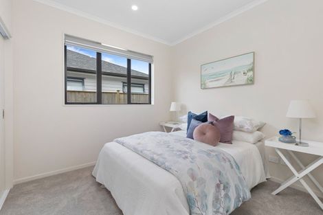 Photo of property in 3 Vintry Drive, Kumeu, 0810