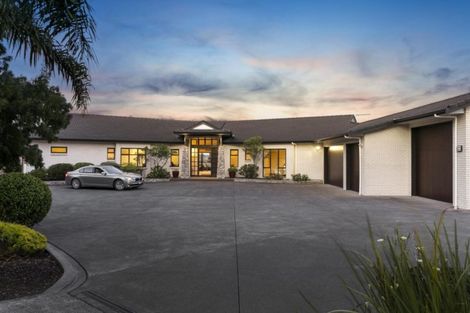 Photo of property in 1304 Old North Road, Helensville, 0875