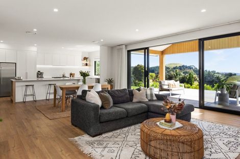 Photo of property in 4 Te Roera Drive, Taradale, Napier, 4112