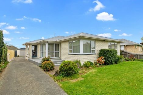 Photo of property in 12 Glenora Place, Hornby, Christchurch, 8042