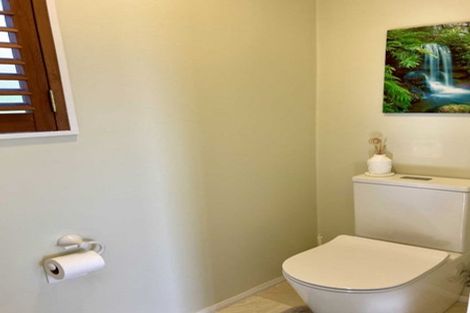 Photo of property in 2/71 Balmain Road, Birkenhead, Auckland, 0626