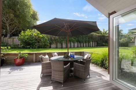 Photo of property in 59a Lonely Road, Fairview Heights, Auckland, 0632