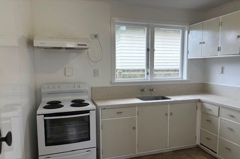 Photo of property in 227 The Parade, Island Bay, Wellington, 6023