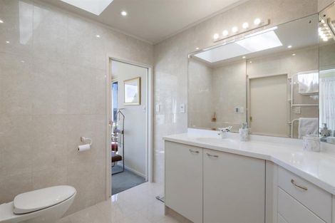 Photo of property in 19 Sylvan Park Avenue, Milford, Auckland, 0620