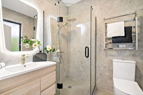 Photo of property in 26b Gulf Harbour Drive, Gulf Harbour, Whangaparaoa, 0930