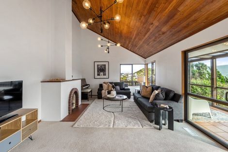 Photo of property in 15 Indira Place, Khandallah, Wellington, 6035