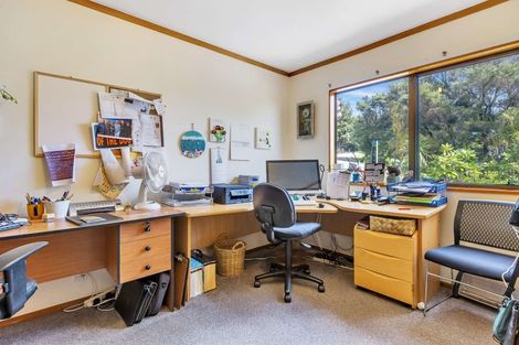 Photo of property in 18 Bay View Road, Cable Bay, 0420