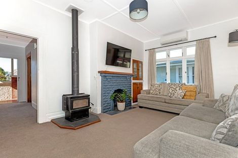 Photo of property in 33 Carnarvon Street, Gisborne, 4010