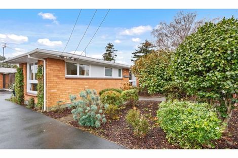 Photo of property in 43 Prestons Road, Redwood, Christchurch, 8051